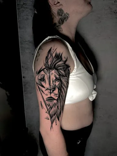 Goofy_tattoo studio